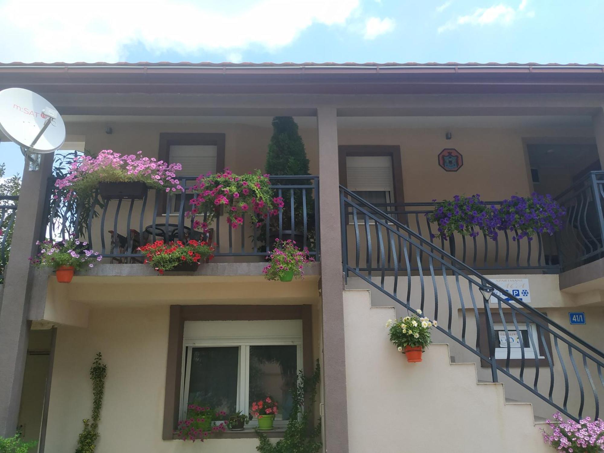 Studio Kaca Cetinje Ruang foto